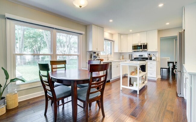 1344 Fir Ct in Naperville, IL - Building Photo - Building Photo