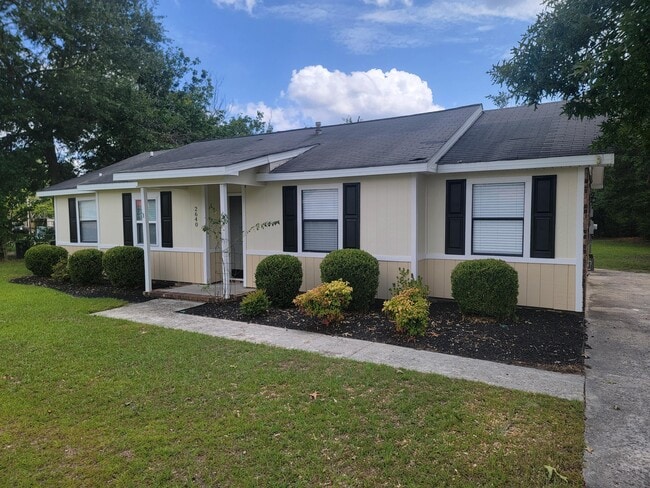 property at 2640 Teakwood Dr