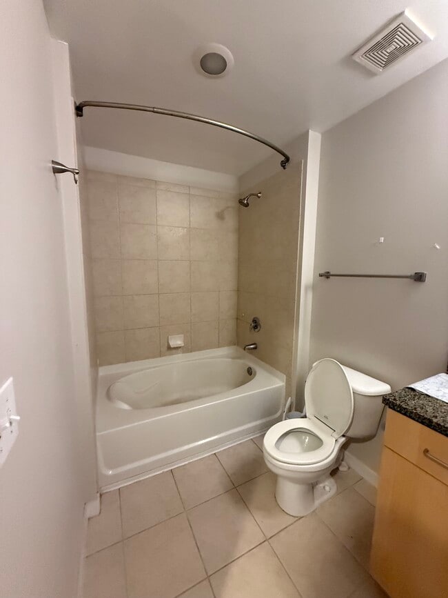 1700 Bassett St, Unit 705 in Denver, CO - Building Photo - Building Photo