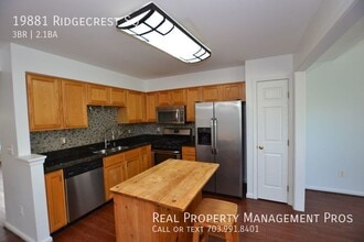 19881 Ridgecrest Square in Ashburn, VA - Building Photo - Building Photo