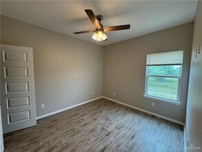 1312 W Sucre Dr, Unit 3 in Edinburg, TX - Building Photo - Building Photo