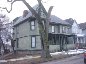 90 Cottage St in Buffalo, NY - Building Photo