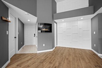 800 Crestwood Ct S in Royal Palm Beach, FL - Building Photo - Building Photo