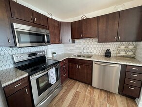 5445 N Sheridan Rd in Chicago, IL - Building Photo - Building Photo