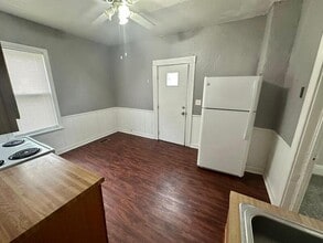 206 Courtland St in Fairport Harbor, OH - Building Photo - Building Photo