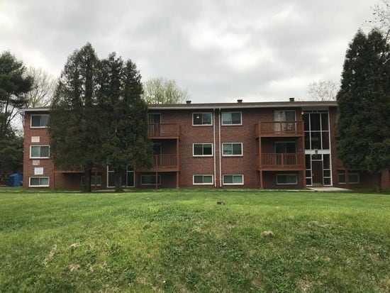 5707 Adleigh Ave, Unit 10 in Baltimore, MD - Building Photo - Building Photo