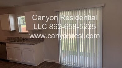 559 Dayspring Dr in Inman, SC - Building Photo - Building Photo