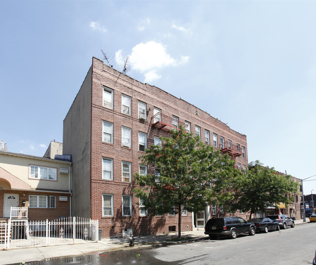 397 E 49th St in Brooklyn, NY - Building Photo - Building Photo