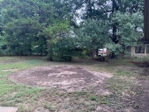 2330 Bonham St in Paris, TX - Building Photo - Building Photo