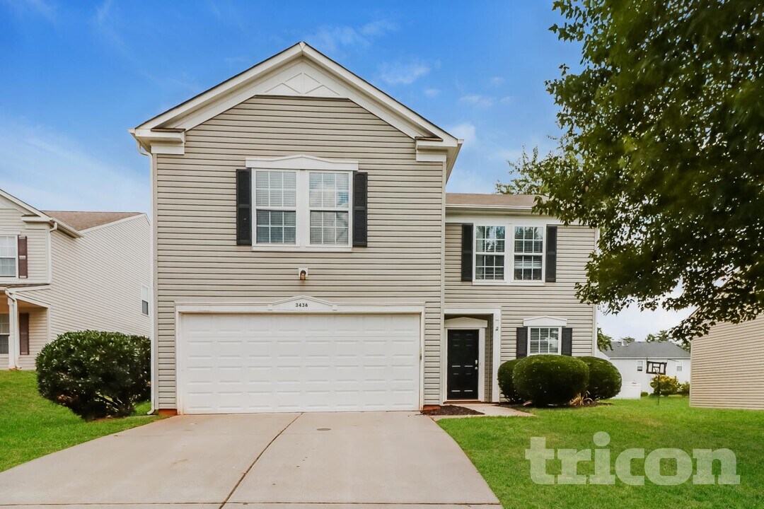 3436 Pikes Peak Dr in Gastonia, NC - Building Photo