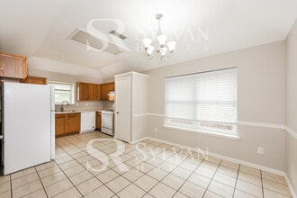 221 Glen Meadow Dr in Glenn Heights, TX - Building Photo - Building Photo