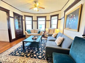 31 Turner St, Unit 2 in Boston, MA - Building Photo - Building Photo