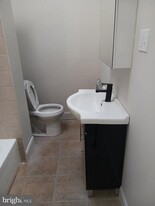 265 W Fisher Ave in Philadelphia, PA - Building Photo