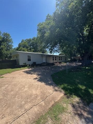 property at 425 3rd St