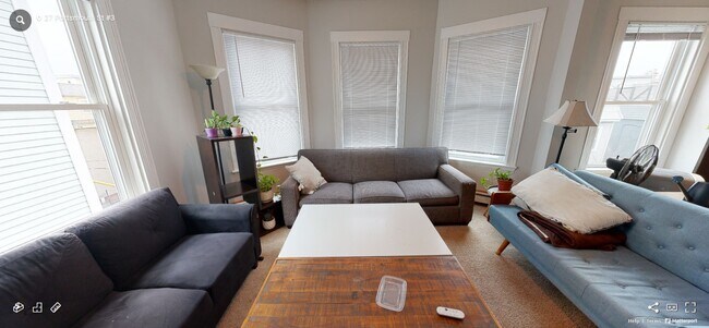 23 Portsmouth St, Unit 27-3