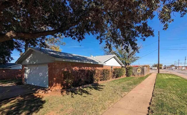 4615 Westridge Dr in Wichita Falls, TX - Building Photo - Building Photo