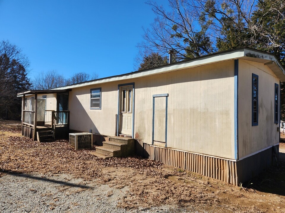 18567 County Rd 1500 in Ada, OK - Building Photo