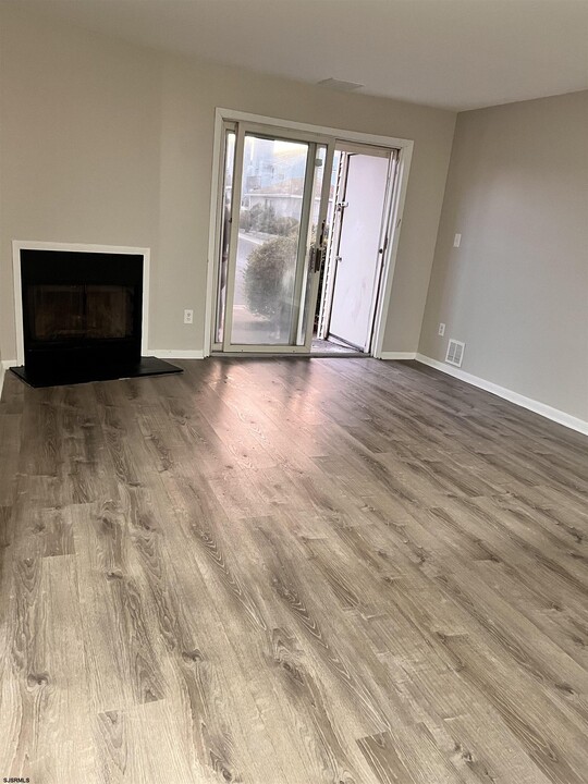 700 N Franklin Blvd in Pleasantville, NJ - Building Photo