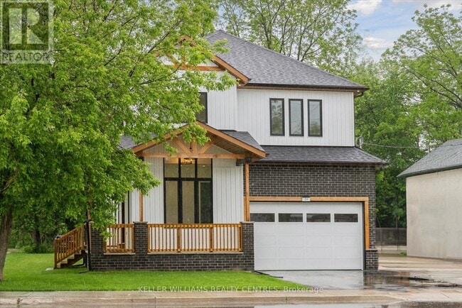 property at 24 Market St
