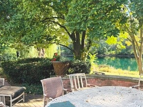 210 St Michael Ct in Oak Brook, IL - Building Photo - Building Photo
