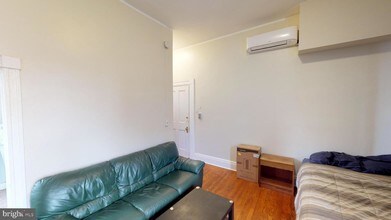 24 E Madison St-Unit -E in Baltimore, MD - Building Photo - Building Photo