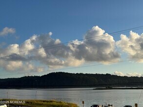 8 Ave of Two Rivers in Rumson, NJ - Building Photo - Building Photo