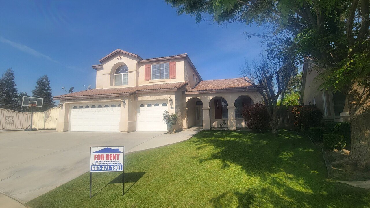 11226 Vista De Cally Dr in Bakersfield, CA - Building Photo