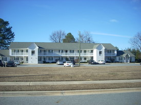 Cross Creek Apartments