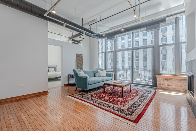 property at 333 W Hubbard St