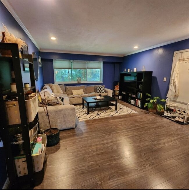 2450 East Ave in Rochester, NY - Building Photo - Building Photo