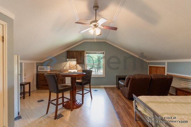 8114 Monona Ave. in Austin, TX - Building Photo - Building Photo