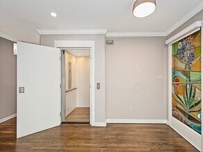 1453 Squirrel Hill Ave in Pittsburgh, PA - Foto de edificio - Building Photo