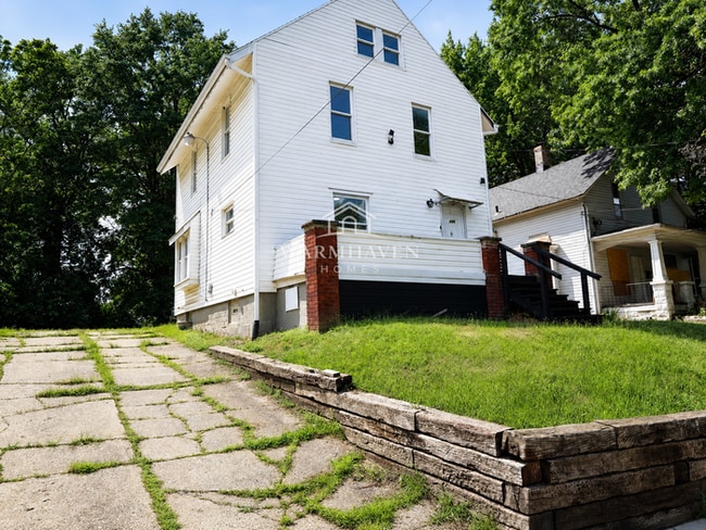 property at 804 Beardsley St