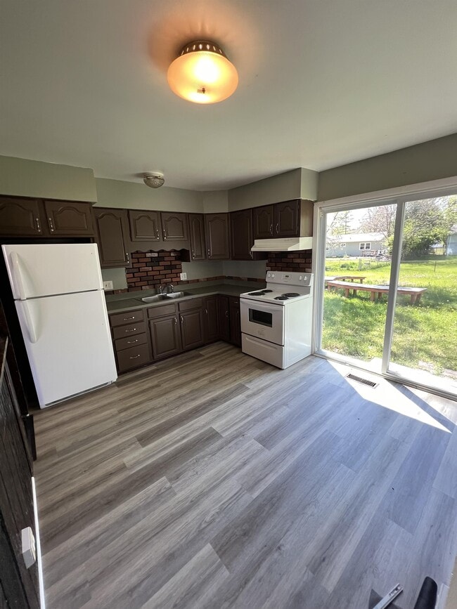 property at 1413 Mark Twain Dr