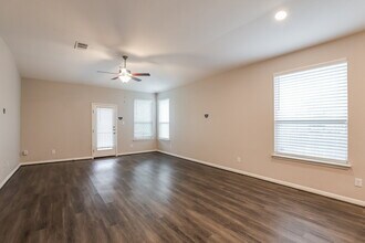 13338 Badlands Bnd in Converse, TX - Building Photo - Building Photo