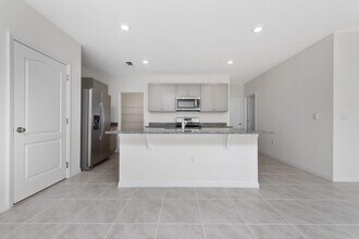1296 Cascades Ave in Davenport, FL - Building Photo - Building Photo