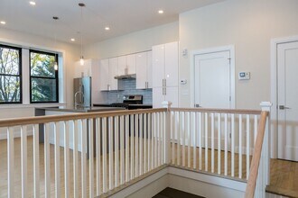 11 Newcomb St in Boston, MA - Building Photo - Building Photo