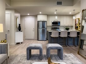 Aspire in Victoria, BC - Building Photo