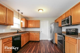 19438 Paxson Pl in Noblesville, IN - Foto de edificio - Building Photo