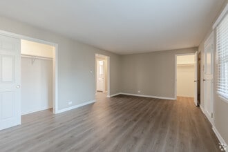 8531 W Gregory St, Unit 1 in Chicago, IL - Building Photo - Building Photo