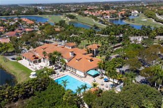 4800 NW 102nd Ave in Doral, FL - Building Photo - Building Photo