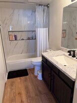 8225 N Central Ave, Unit 39 in Phoenix, AZ - Building Photo