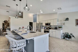 2368 Fairskies Dr in Spring Hill, FL - Building Photo - Building Photo