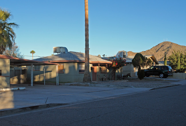 Mission Lane Apartments in Phoenix, AZ - Building Photo - Building Photo