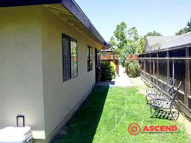613 Belle Ave in Bakersfield, CA - Building Photo - Building Photo