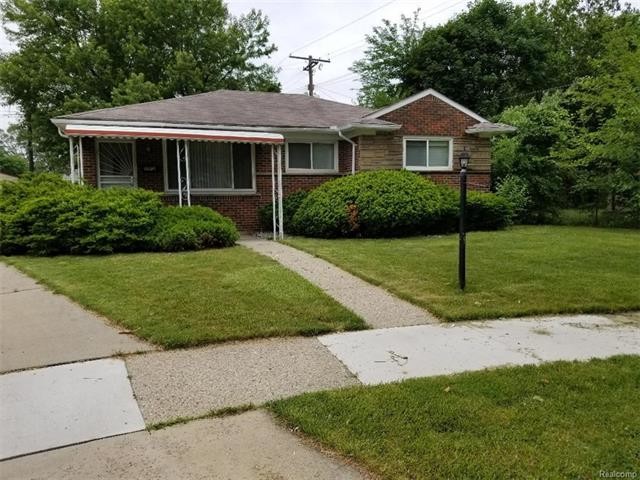 13740 Pearson St in Oak Park, MI - Foto de edificio