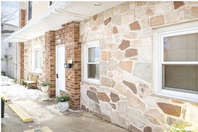 1507 Meetinghouse Rd, Unit C