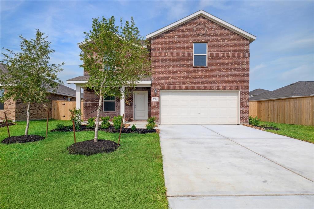 9923 Oakheath Blf Dr in Baytown, TX - Building Photo