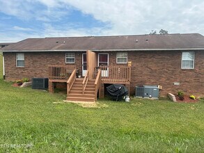 1029 Rowe St, Unit 1029 Rowe Street Unit 1 in New Tazewell, TN - Building Photo - Building Photo