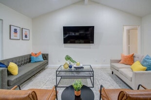 16906 Barcelona Dr in Friendswood, TX - Building Photo